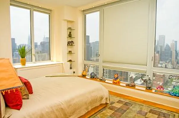 Sold by Corcoran | media 29