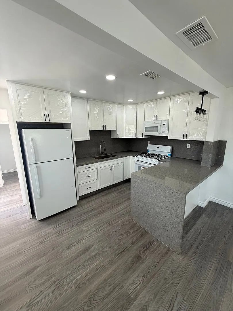 Beautiful Fully Renovated Home El Cajon — Photo 1