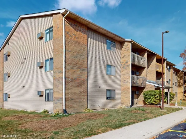 651 Virginia Rd APT 326, Crystal Lake, IL 60014