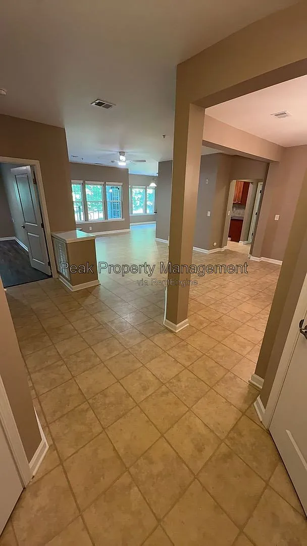 2 bed, 2.0 bath, 1658 sqft, $2,500 — Photo 3