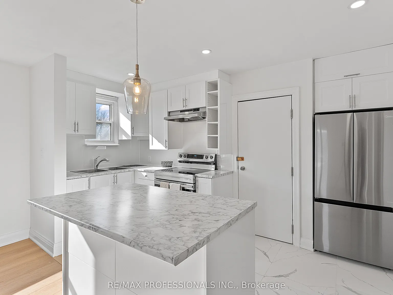 1 bed, $2,595 — Photo 1