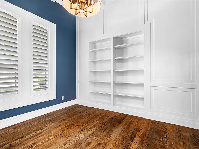 703 Verdun Ct — Photo 8