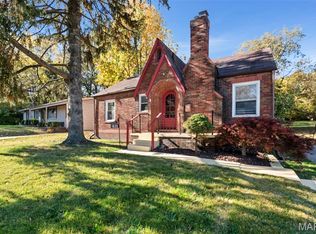 1825 S New Florissant Rd, Florissant, MO 63031