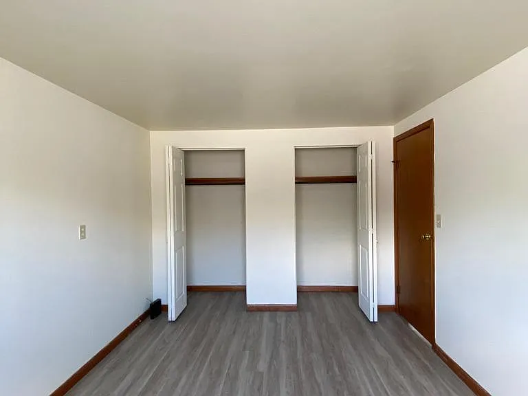 25 Logan Ave #8 — Photo 8