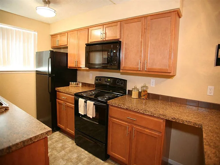 Cimarron Hills — Photo 22