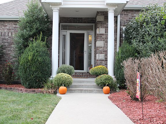 2nd image of 3248 Buckingham Dr