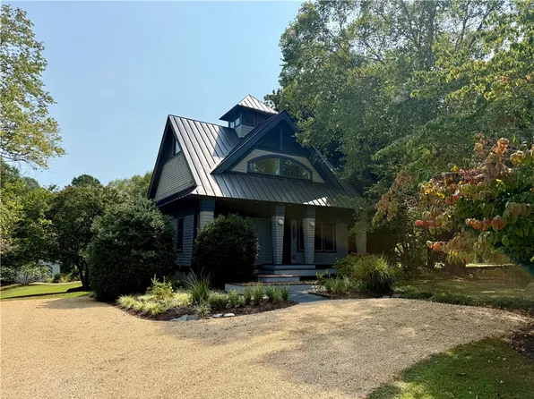 783 King Carter Dr, Irvington, VA 22480