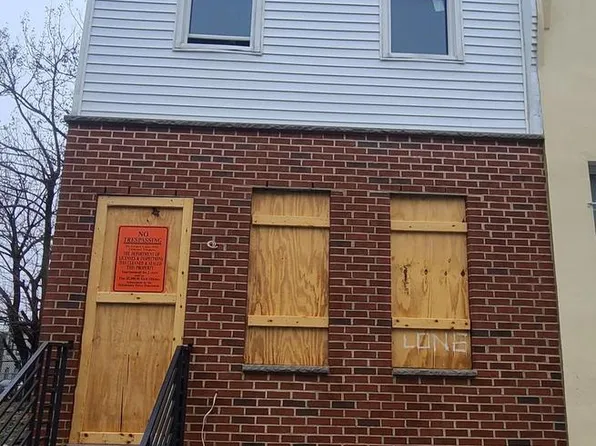 662 E Lippincott St, Philadelphia, PA 19134