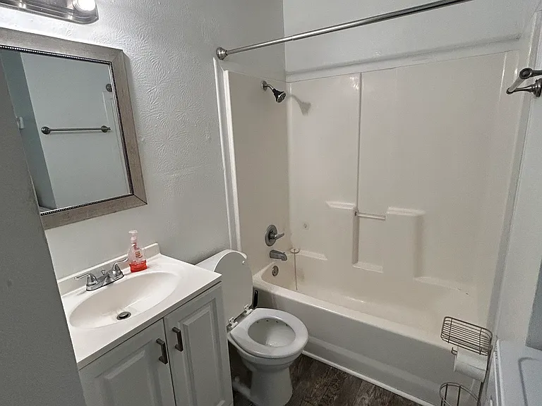 402 Randy Blvd #B — Photo 10