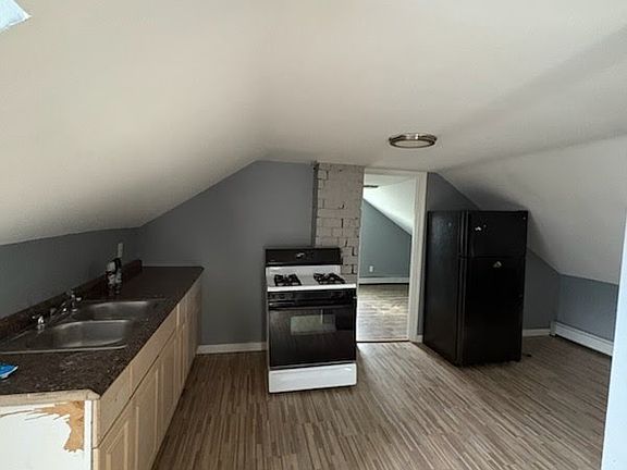 5th image of 25 Merrick St #3