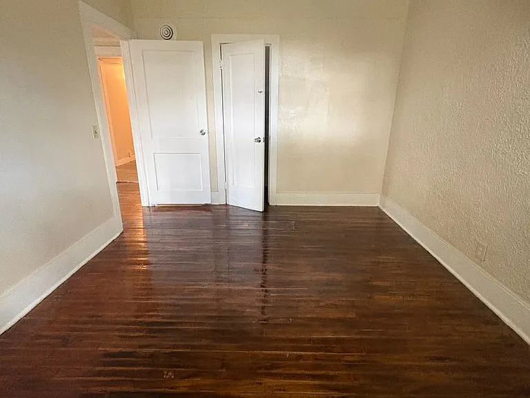401 Ridgeway Ave — Photo 12