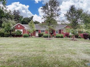 7040 Monroe St, Sylvania, OH 43560