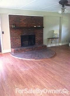4th image of 913 Coleman Dr SW