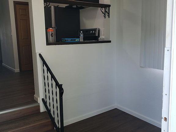 5th image of 315 W Juneau St