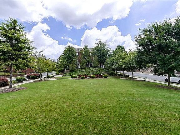 4th image of 840 Jardin Ct