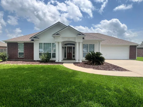 2902 Turtle Creek Dr, Wharton, TX 77488
