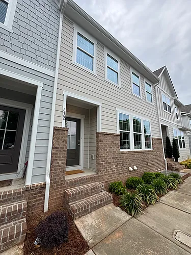 632 Amalfi Dr Photo 1