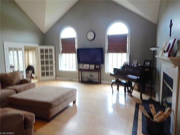 3rd image of 105 Russo Ave