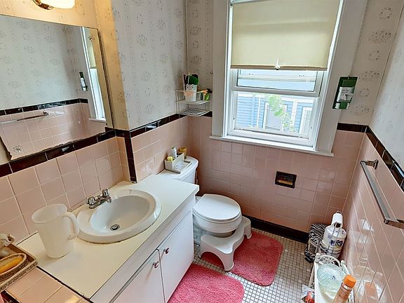landlord_unit_photo_49105177_7