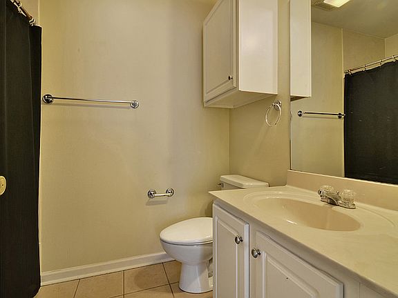 5th image of 315 W Parker Blvd #3