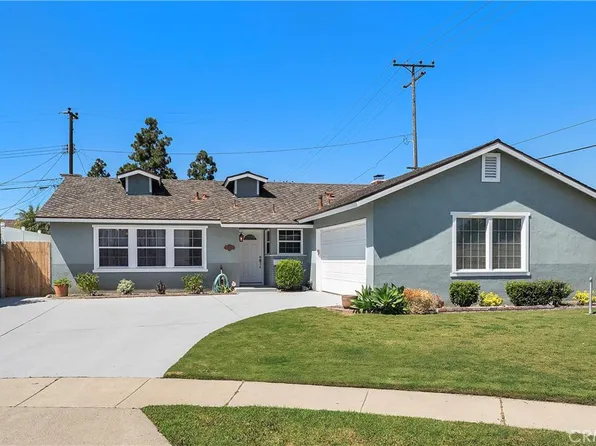 15001 Sussex Cir, Huntington Beach, CA 92647