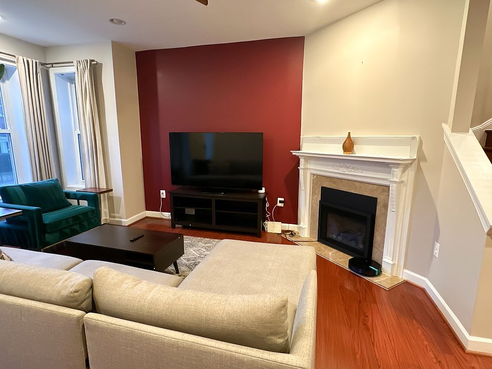 Light filled Living Room with Gas Fireplace