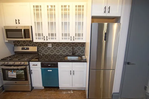 Rented by Lofts and Flats LLC | media 3