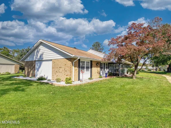 7A Yorkshire Court, Manchester, NJ 08759