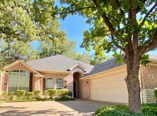 1102 Hartman Ct, Arlington, TX 76006