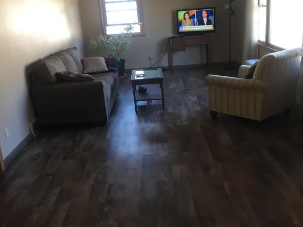 2960 Pennsylvania Ave, Dubuque, IA 52001