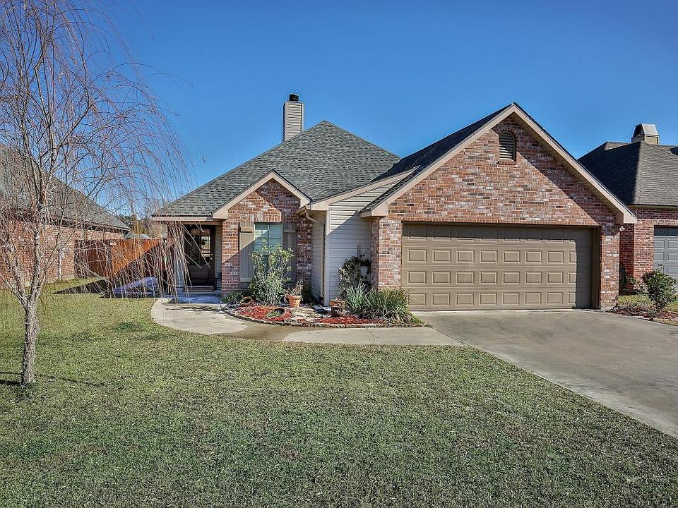 1st image of 301 Blackwater River Dr