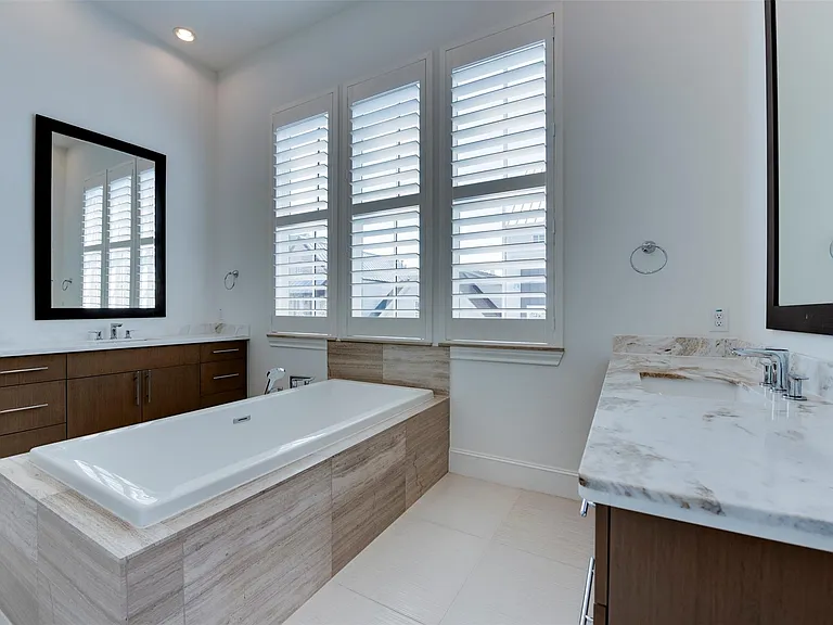 8736 Oak Kolbe Ln — Photo 27