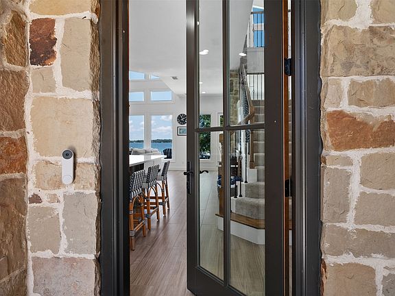 4th image of 103 Miller Cir