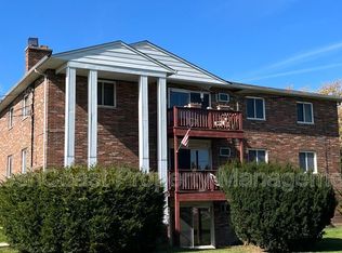 9776 Darrow Rd UNIT 2, Twinsburg, OH 44087