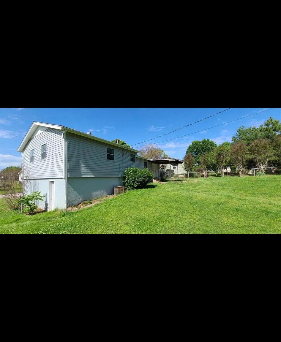 1445 E Denton Ave — Photo 3