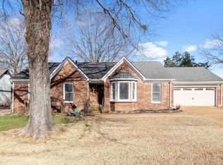 922 Moorefield Rd, Collierville, TN 38017