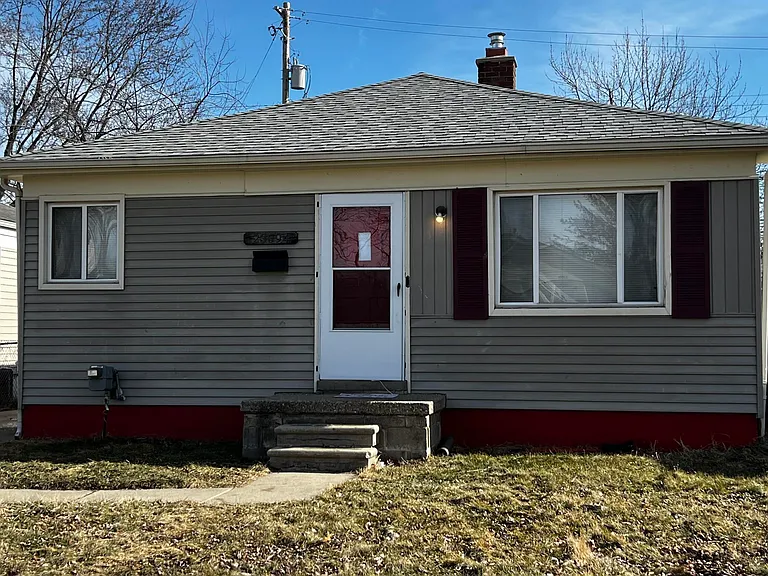 23094 Donald Ave — Photo 1