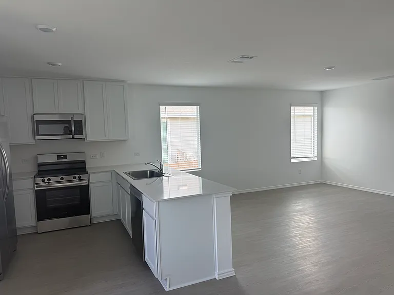 Tall Timbers Trl — Photo 3