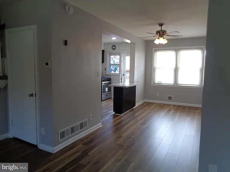 2245 Graythorn Rd — Photo 9