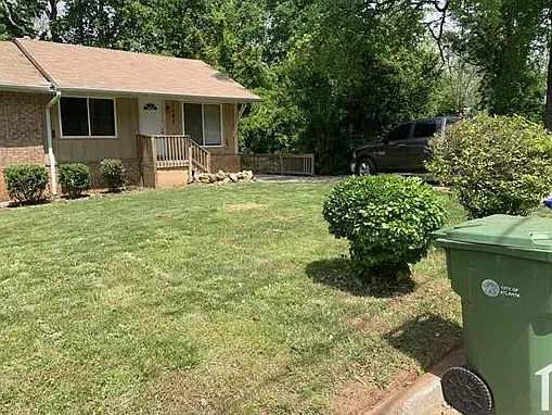 1165 Octavia St SE — Photo 2