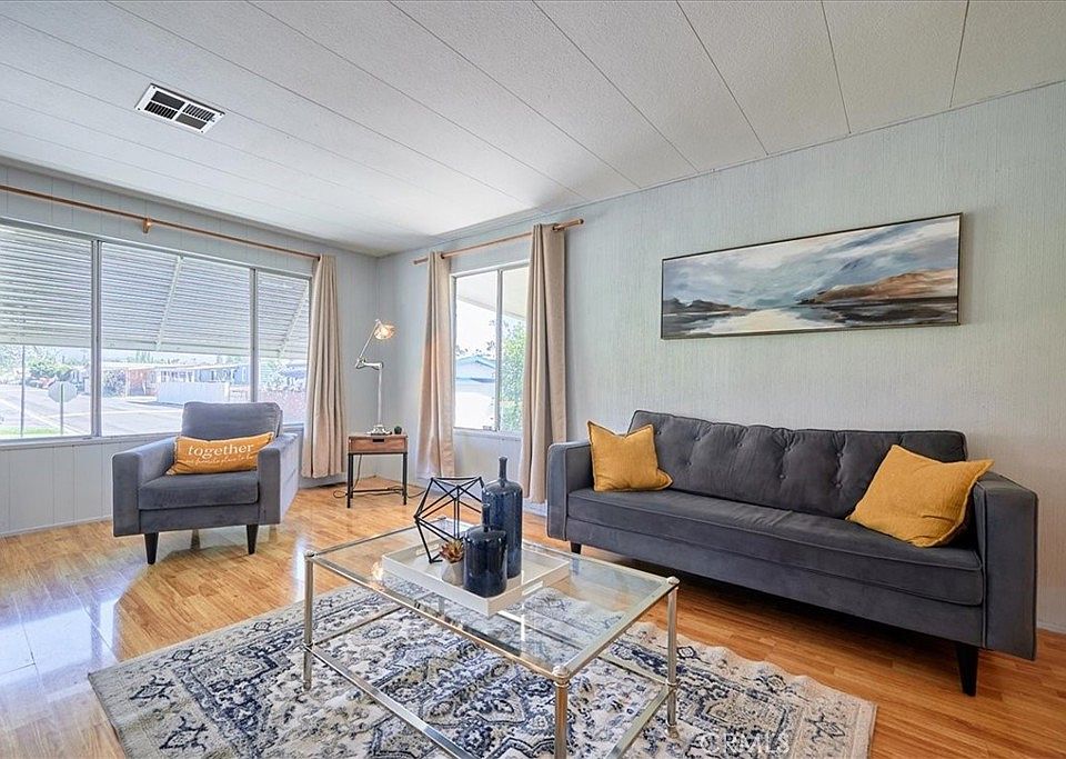 1st image of 320 N Park Vista St #2