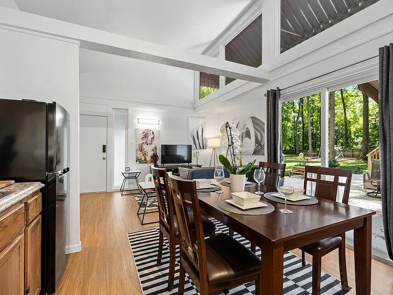 1505 Robert Weaver Ave — Photo 8