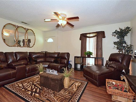3rd image of 322 Mayfair Dr