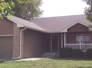 1412 Redbud Ct, Halstead, KS 67056