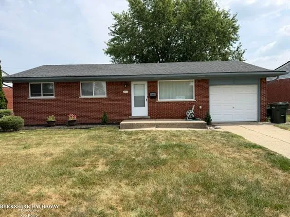 39524 Rambler Dr, Sterling Heights, MI 48313
