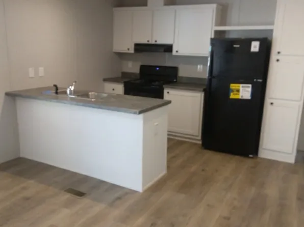 703 Plantation Rd, Hartsville, SC 29550