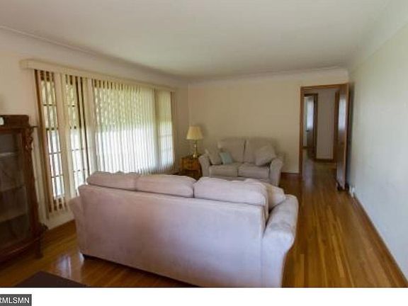 5th image of 6833 Wentworth Ave