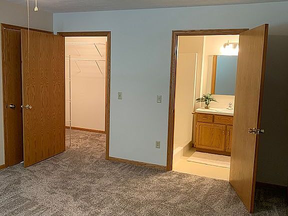 4th image of 426 Brandon Ct