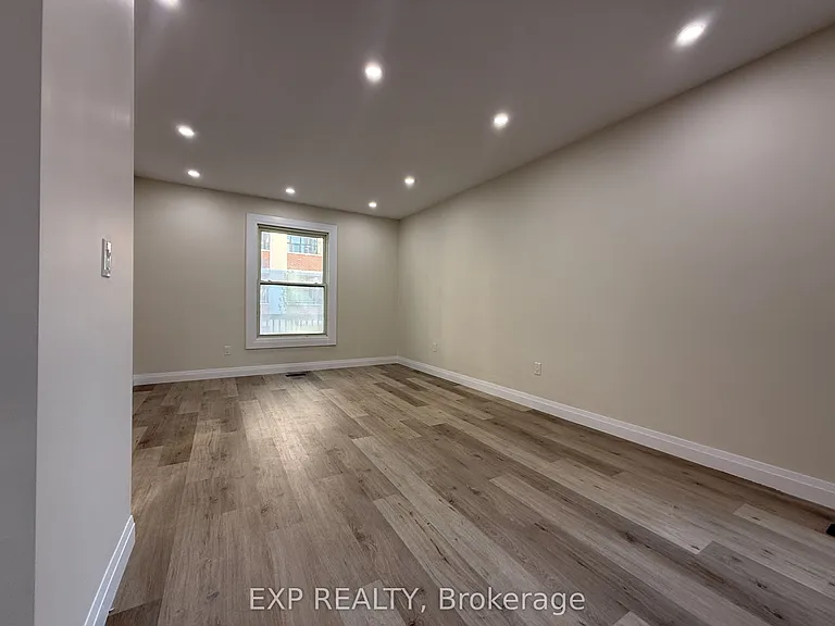122 Alice St #UPPER — Photo 7