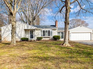 37 Wedgewood Dr, Rochester, NY 14624